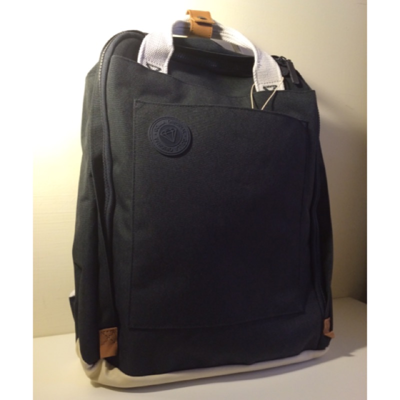 GOLLA 北歐芬蘭時尚極簡後背包Backpack ORIGINAL 後背包 black 黑色15.6" G1717筆電包