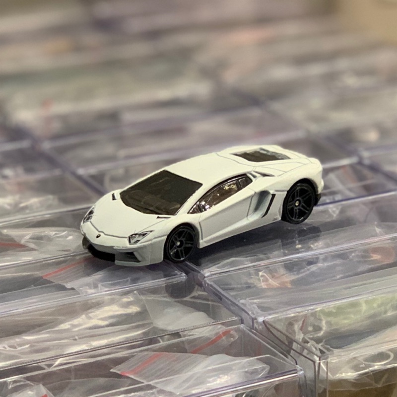 《現貨》Hotwheels Lamborghini Aventador LP700-4