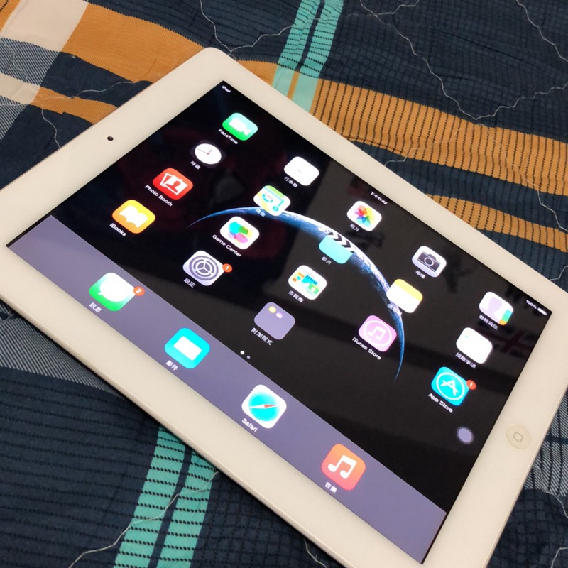 iPad 2 32G WIFI版加送殼及線