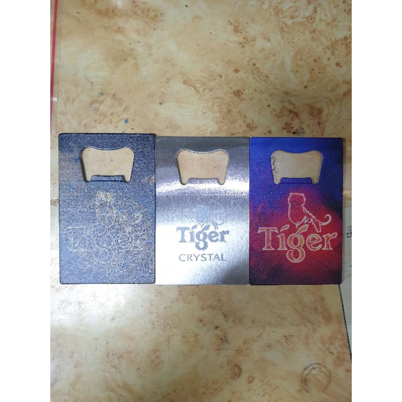 (現貨新品)Tiger 虎牌名片開瓶器 不鏽鋼開瓶器 地圖款 霓虹款 冰釀款 鐵噴漆