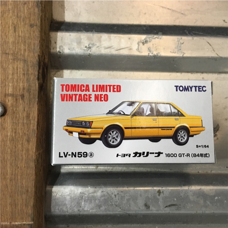 tomica limited vintage Toyota 1600 GTR