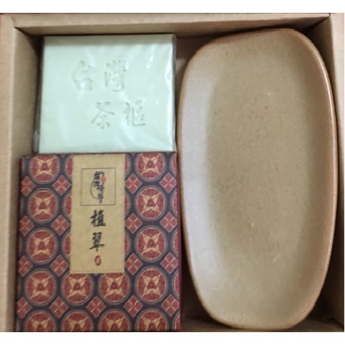 台灣茶摳手工皂禮盒 檸檬馬鞭草潤膚皂+小黃瓜保濕皂+小盤子