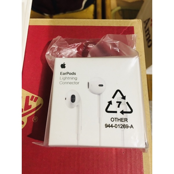 Apple EarPods 原廠有線耳機 Lightning充電孔款 線控 自售 全新未使用 非iPhone 13