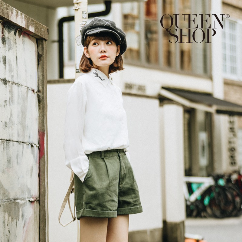 QUEENSHOP 【01022757】領繡字單口袋襯衫 兩色售 S/M＊預購＊