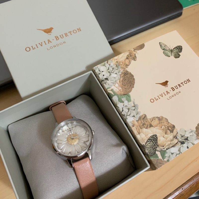 OLIVIA BURTON粉色立體小雛菊手錶