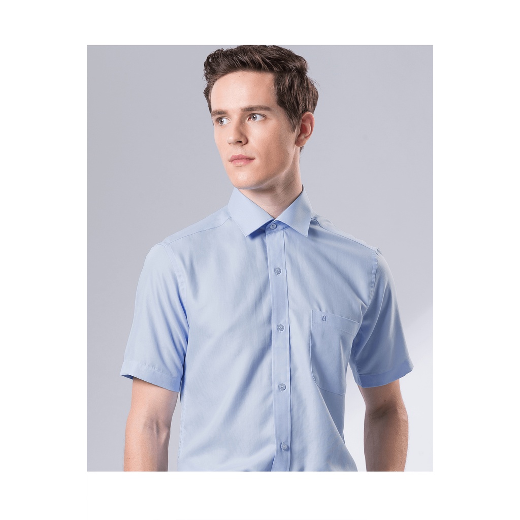 【羅德貝爾】水藍色素面短袖修身襯衫 / 抗皺 舒適透氣