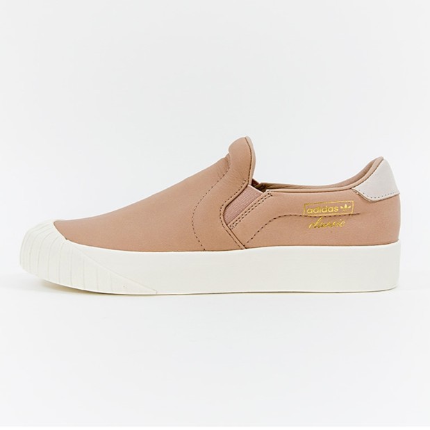 adidas everyn slip on