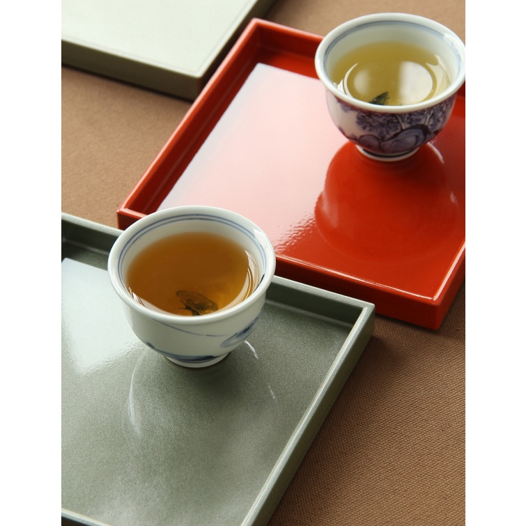 現貨日本進口18厘米四方形紅綠小漆盤托盤日式料理茶點盤蛋糕碟 蝦皮購物