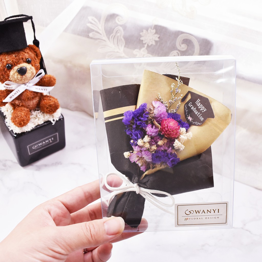 Wanyi 畢業學士花束盒乾燥花 不凋花 永生花 送禮 辦公桌擺飾 房間佈置 結婚 畢業禮物 婚禮小物 蝦皮購物