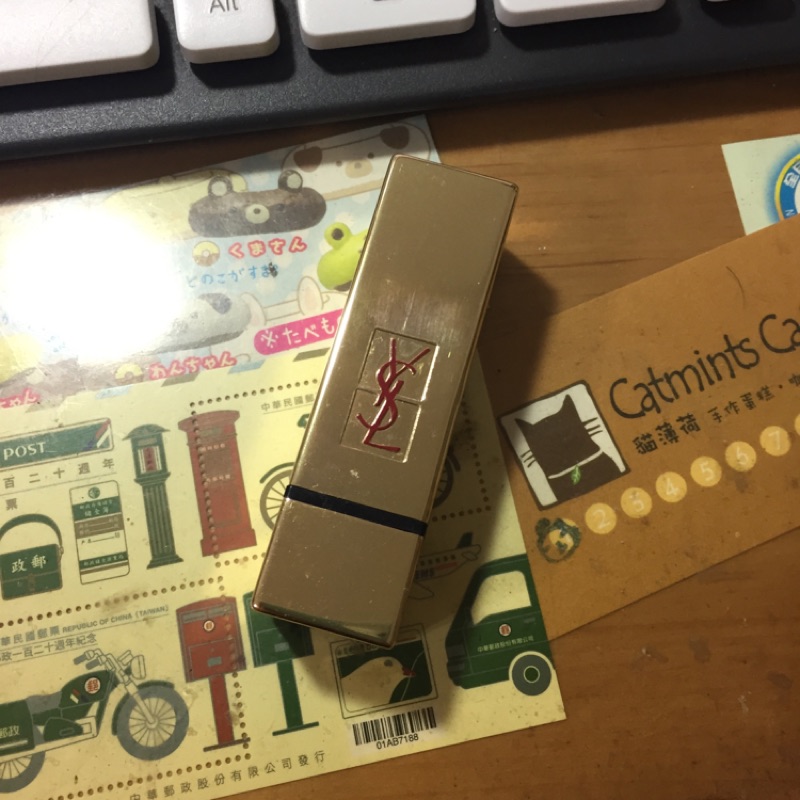 YSL 奢華緞面 204 紅色 唇膏 不易掉色 顏色飽和 霧面持久