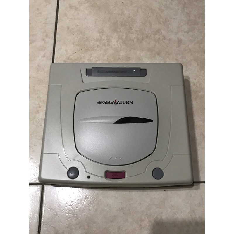 SEGA SATURN HST-3220日規主機、說明書、原廠遊戲片2片，無盒