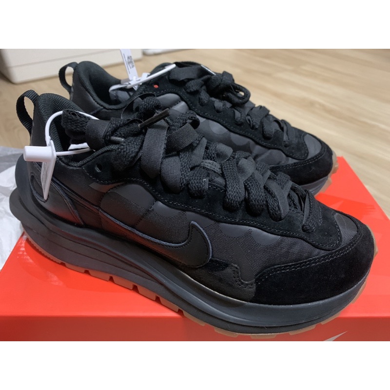 全新 Sacai x Nike VAPORWAFFLE 黑生膠23.5CM