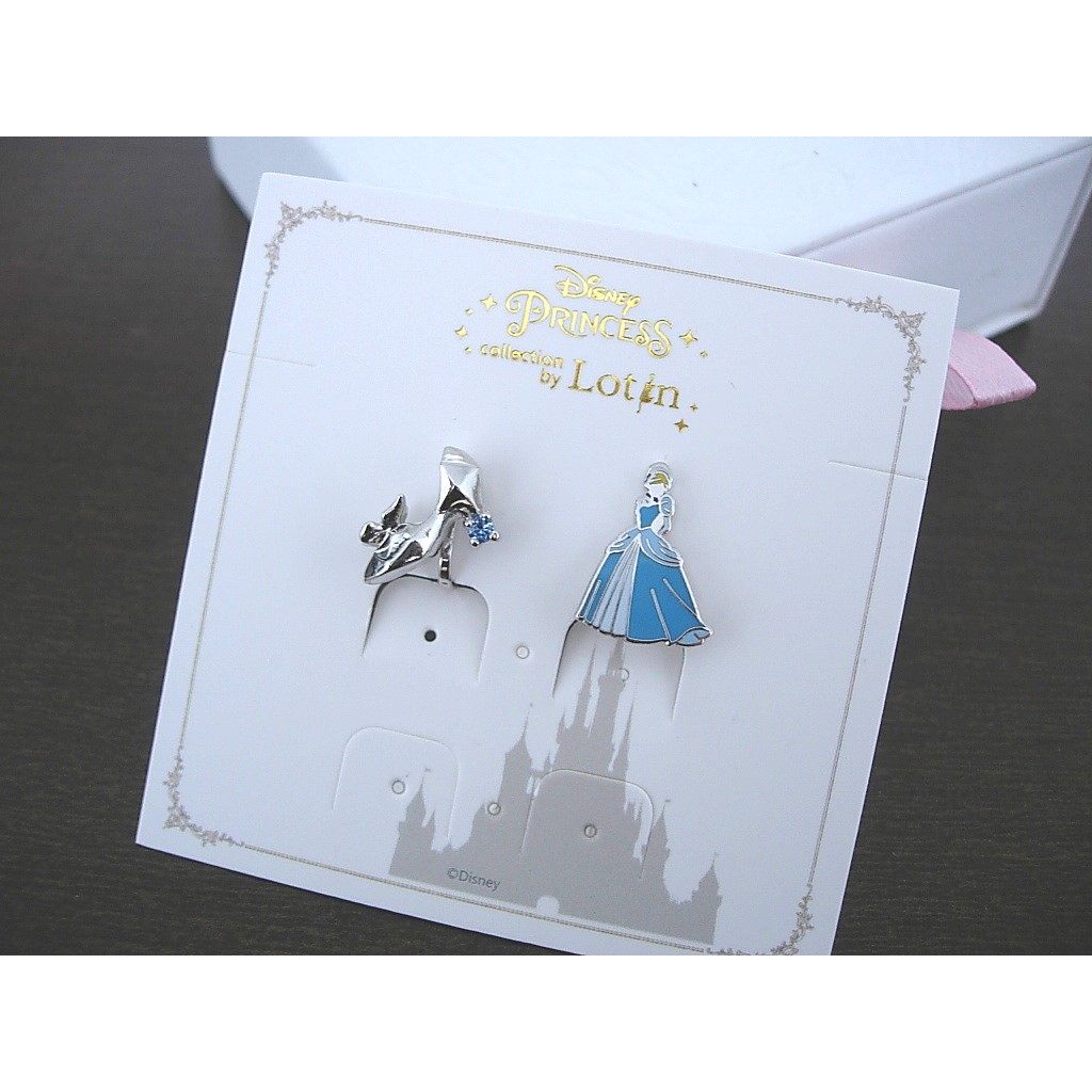 《烤焦麵包小鋪》日本迪士尼disney公主灰姑娘高跟鞋藍色水晶鑽石銀色螺旋式夾式耳環