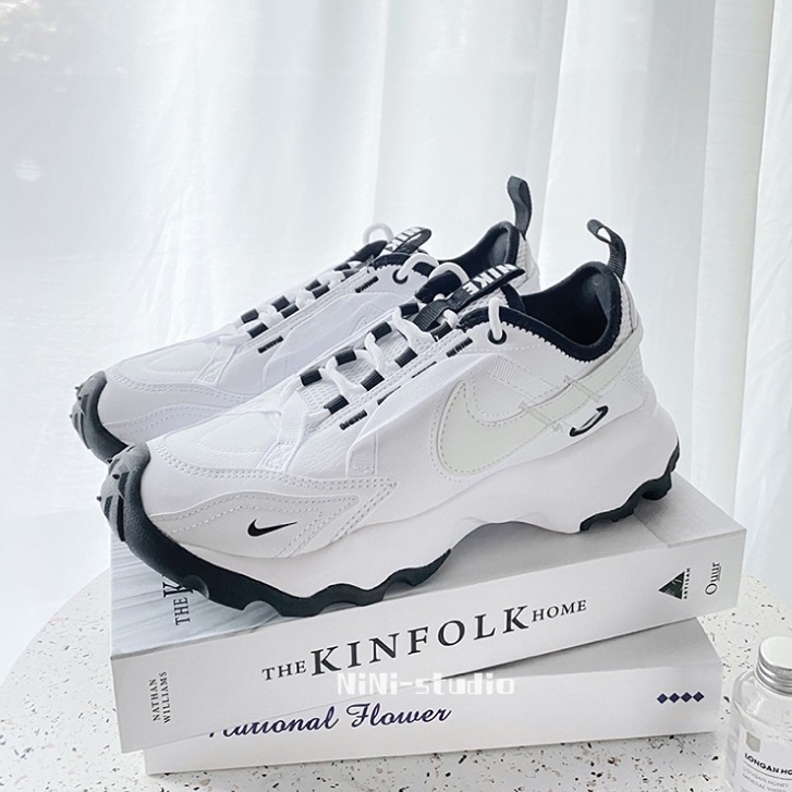 【NINI】Nike TC 7900 米白 奶油白 黑白 增高 老爹鞋 反光 tc7900 DR7851-100