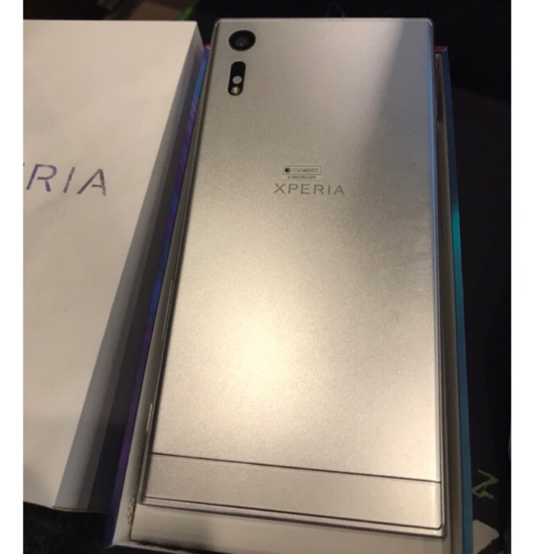 3999元 誰先下標就賣誰 🉐️64G 超新的Sony XPERIA  XZ 64G 銀色 5.2寸 中古 二手