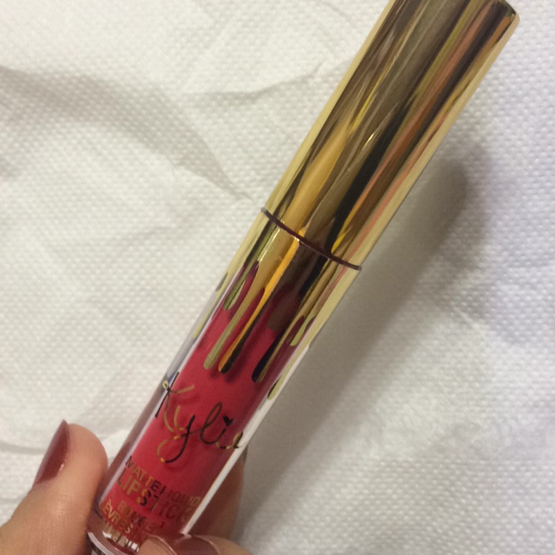 Kylie Matte Liquid Lipstick✨Kristen