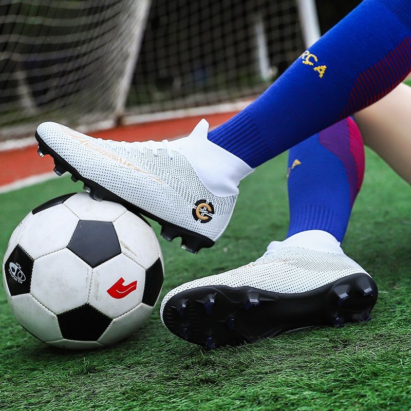 C羅CR7足球鞋皮足男女高幫學生兒童專業比賽訓練梅西長釘足球鞋