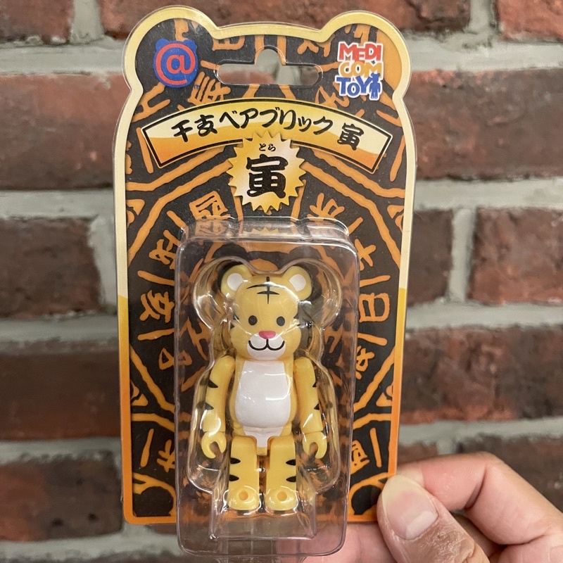 BE@RBRICK 生肖熊 干支 寅 虎 老虎 100% 吊卡