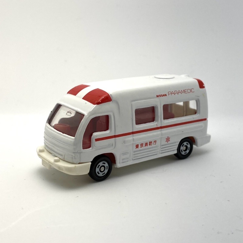 Tomica 多美 51 Nissan Paramedic 救護車 中製 紅標