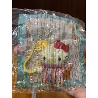 全新 hello kitty 絨毛材質 小吊飾 早期麥當勞玩具 絕版品 僅此一個 適合喜歡收藏的您😝