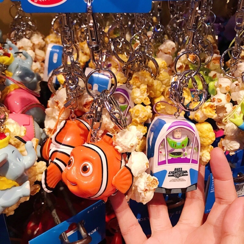 日本 東京迪士尼樂園 巴斯 海底總動員 尼莫 巴斯光年 爆米花筒 爆米花桶 米花筒 鎖圈吊飾 鑰匙圈 鎖匙圈