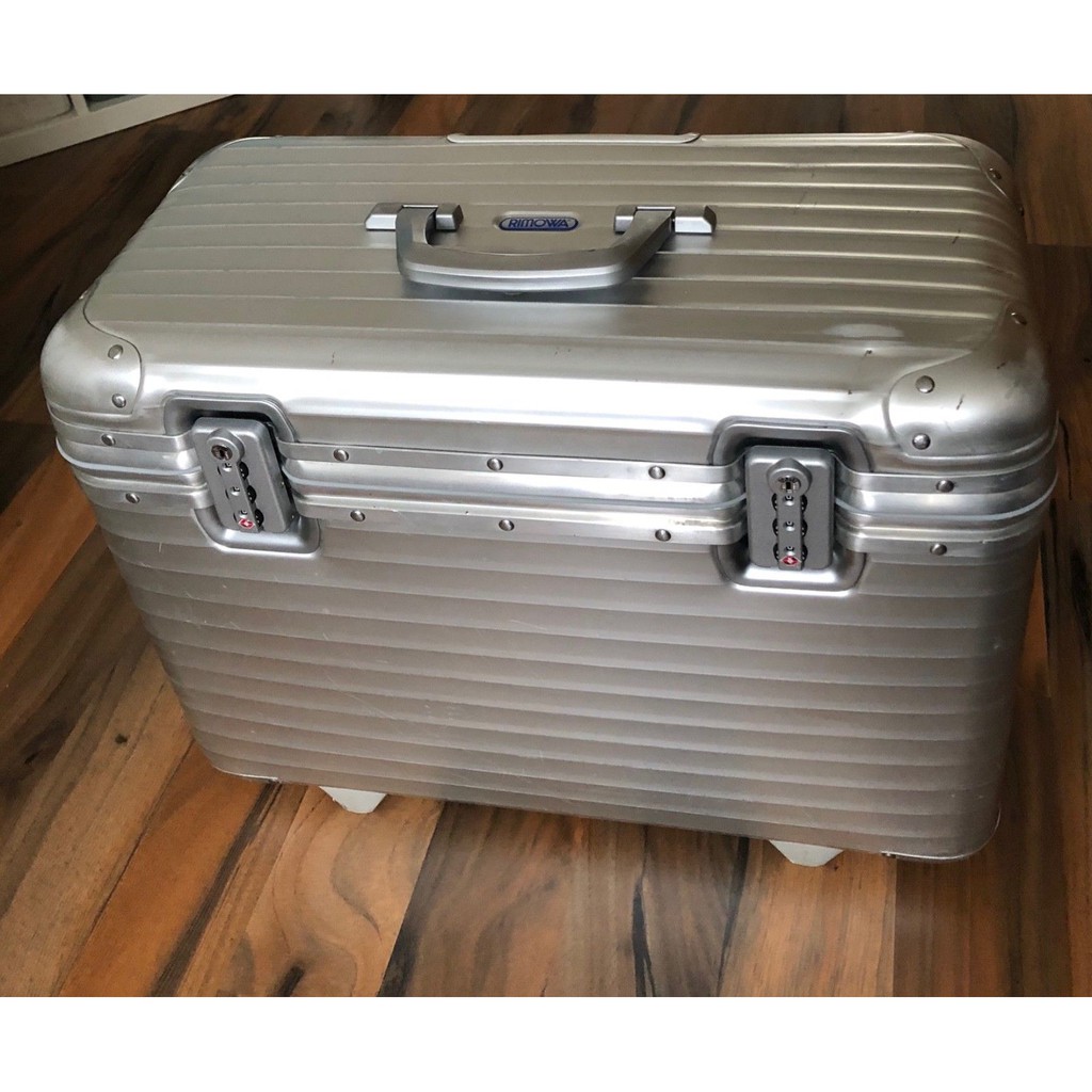 已賣出 就說rimowa只會越來越貴RIMOWA 日內瓦 鋁合金機長專用 PILOT 行李箱 二手 限量稀有登機箱