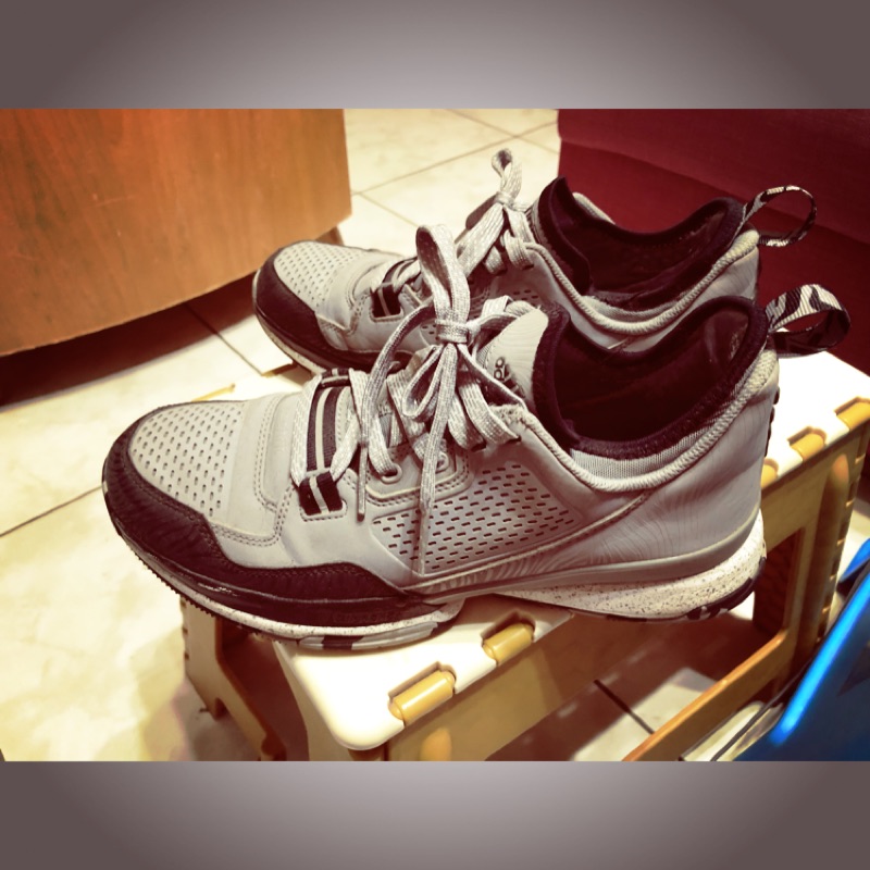 Adidas Damian Lillard 籃球鞋 US 9