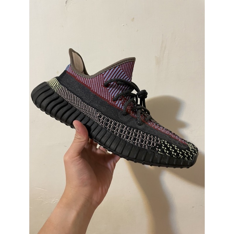 台灣公司貨 含發票 Adidas Yeezy Boost 350 V2 黑紅拼接 （鞋帶反光）