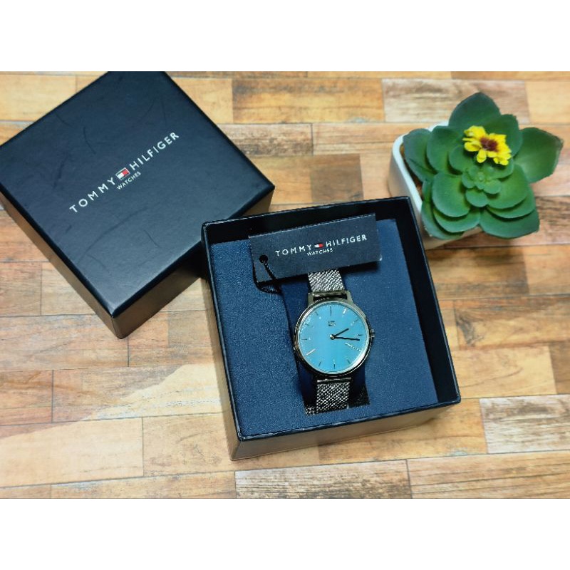 全新 Tommy  Hilfiger 經典藍 女錶 手錶