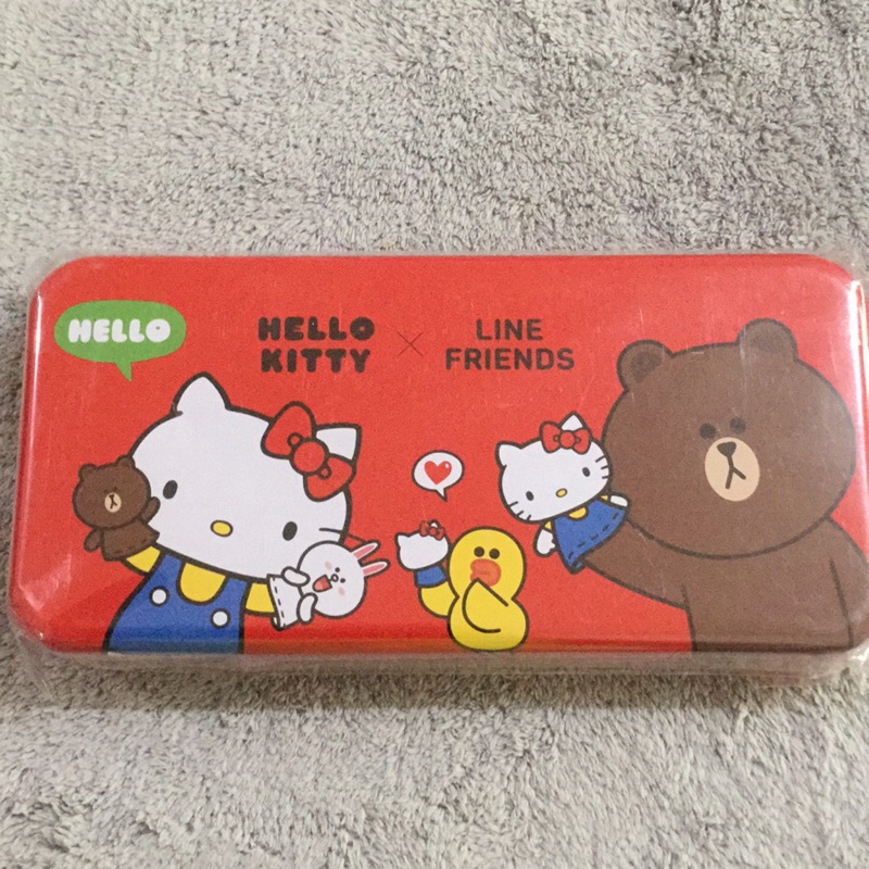 正版三麗鷗授權 Hello Kitty 超大雙層鐵筆盒