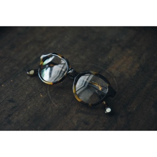 CLASSICO V2 (琥珀色) 眼鏡屋 鈦金屬 復古框 純鈦 文青 膠框 手工眼鏡 金屬眼鏡 手造眼鏡 眼鏡男子