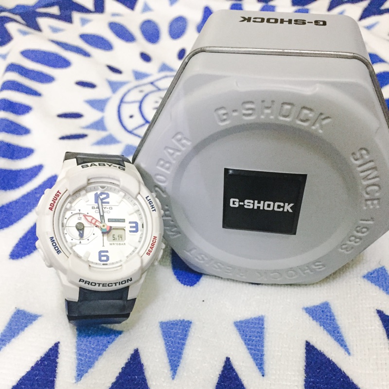 G-SHOCK BGA230 鋼彈配色