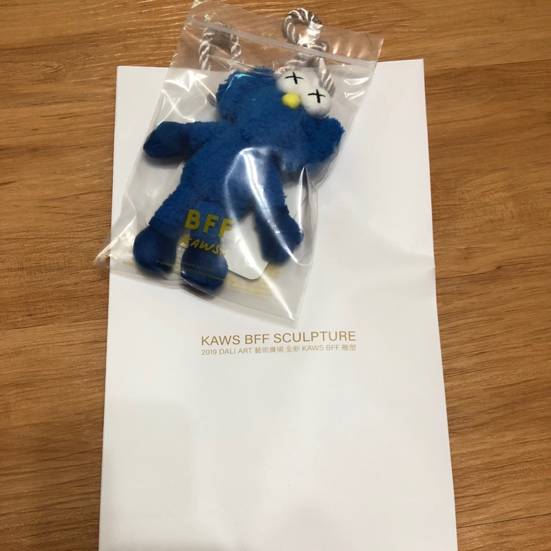 （保證正品）現貨  全新  正品 kaws bff 娃娃