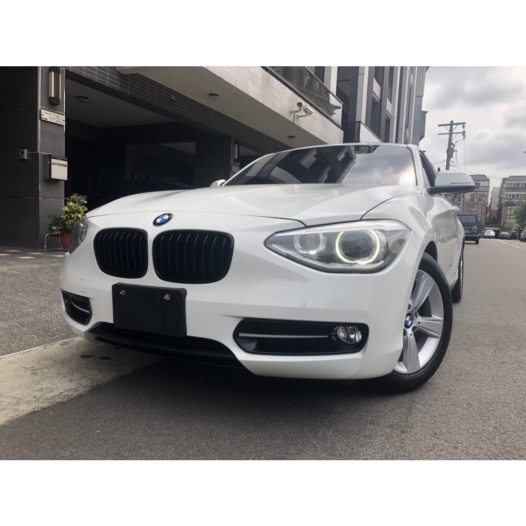 Fb:硬硬的車庫😎寶馬 BMW 116 1.6 白 13年 中古車 二手車 桃園 汽車 車用 強力過件