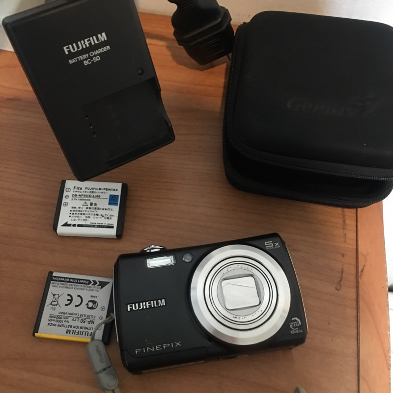 Fujifilm F100fd 數位相機 功能正常