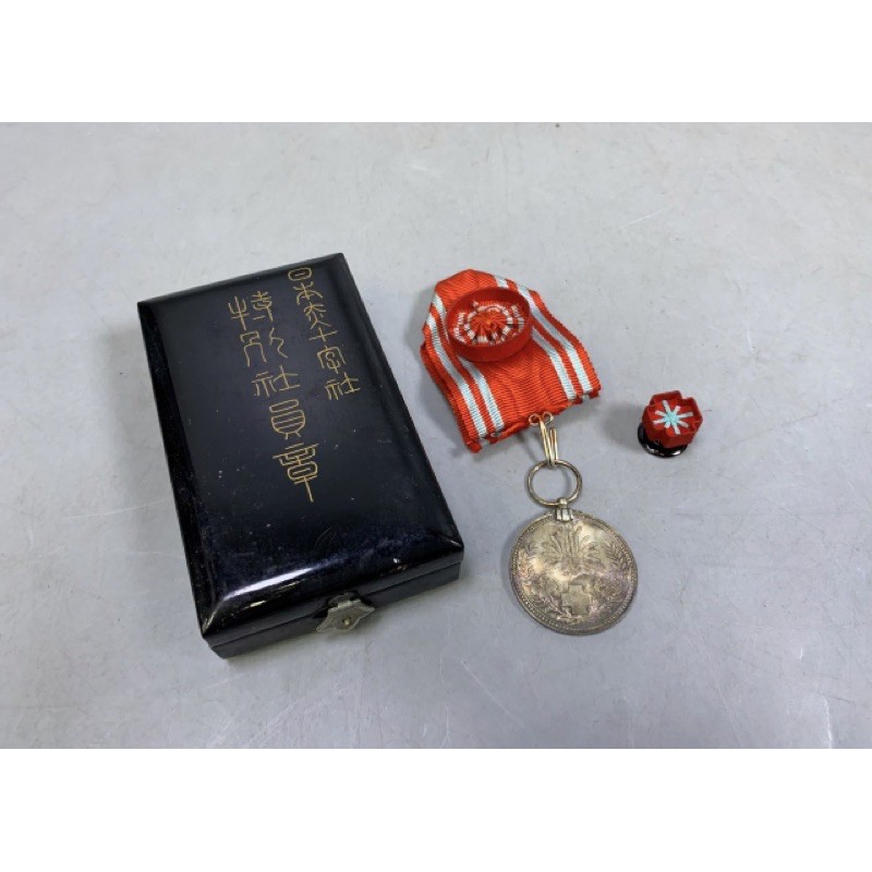 老日本明治二十一年 18年 赤十字社 紅十字會 老銀勳章附收納漆器原盒百年老件軍事迷歷史文物 蝦皮購物
