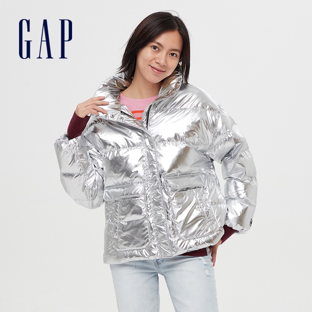 Gap 女裝 時尚寬鬆拉鏈立領羽絨外套-銀色(592232)