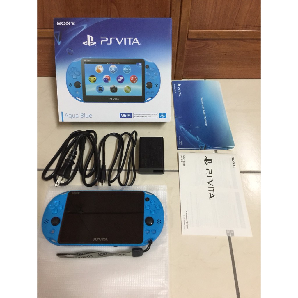 PS VITA PCH-2007+16G記憶卡/硬殼包/主機硬殼套/遊戲片七片(專屬賣場請勿下訂）