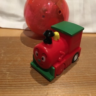 日本。麵包超人 扭蛋 小火車回力車