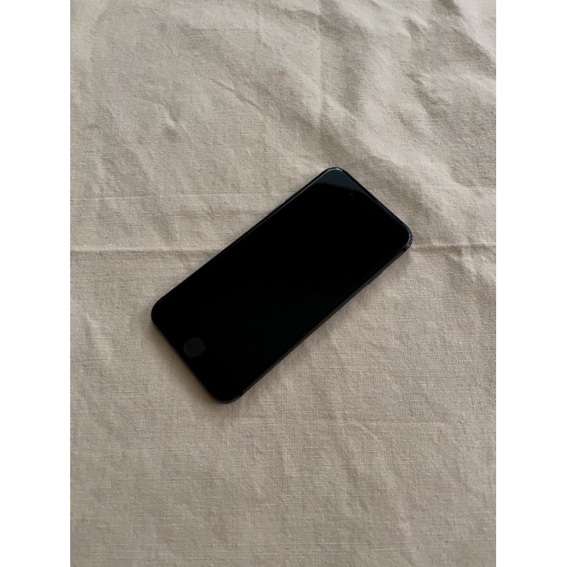 iPhone 8 64G 黑