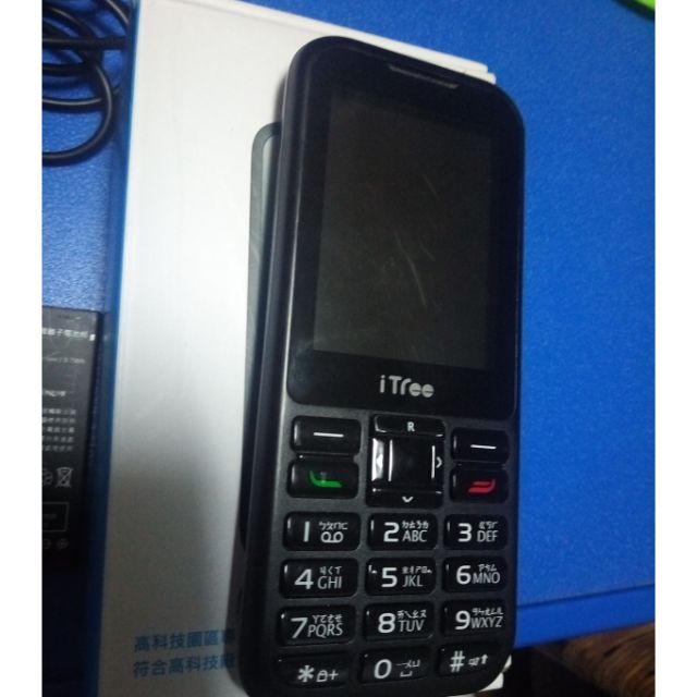 iTree G588手機 無照相功能科技業用手機(傳統非智慧型手機)