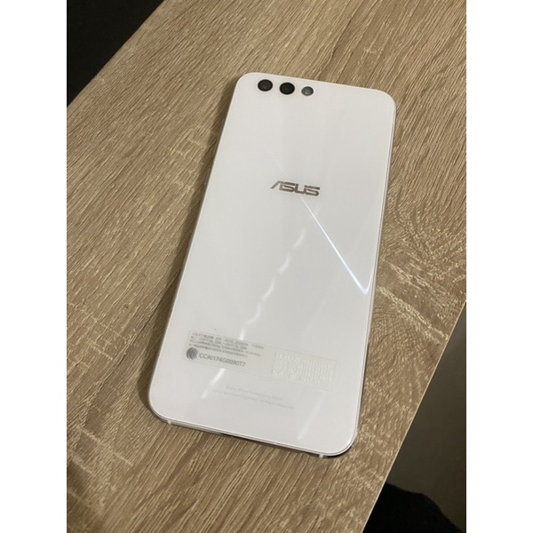 二手Asus Zenfone 4 Pro ZS551KL白色 (6G+64G)
