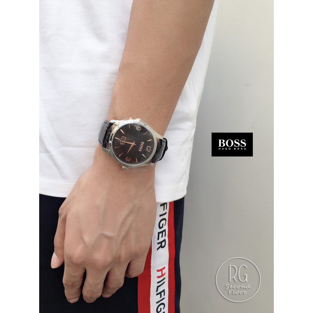 [現貨] BOSS 黑錶面 鱷魚壓紋皮錶帶手錶 885997204095