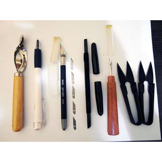 點線器、美工刀筆、台製HCS筆刀、雙頭雕刻刀、拆線器、黑鷹紗剪【Lin Yu Ju Agnes訂購】。