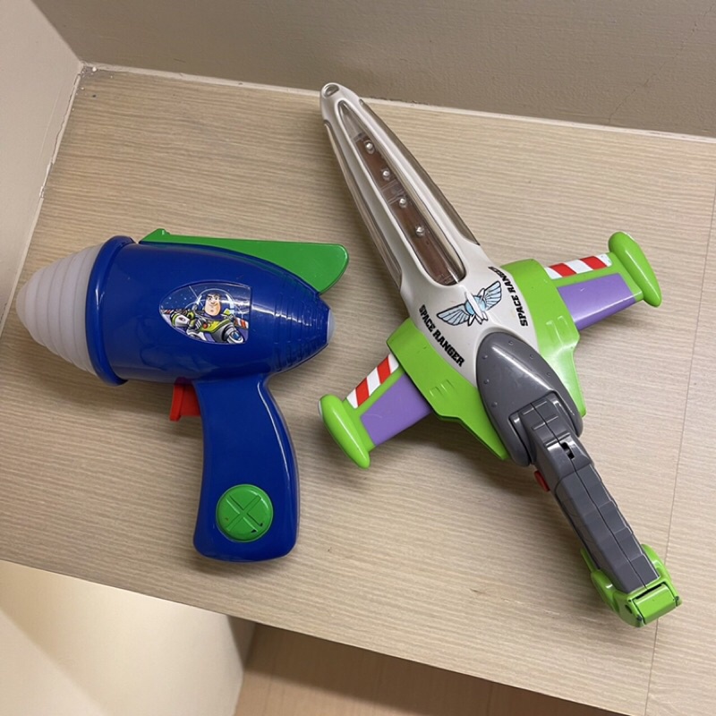 二手 日本 迪士尼樂園 玩具總動員 巴斯 巴斯光年 槍 雷射劍 玩具槍 聲光槍 有聲槍 聲光玩具 生日禮物 交換禮物