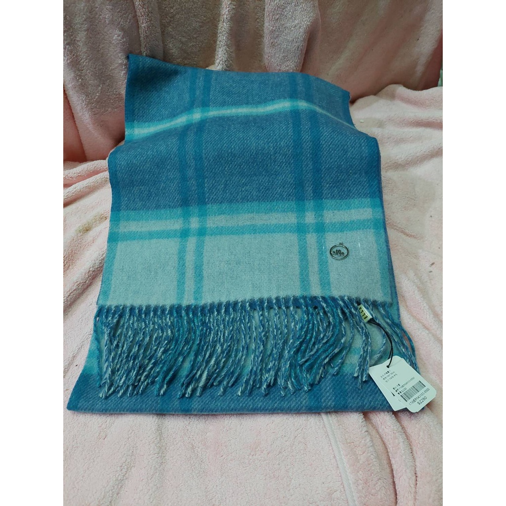 全新正品 ELLE 平織圍巾 藍色格子 100% 羊毛 按標籤價2280元不到7折 售價1490元