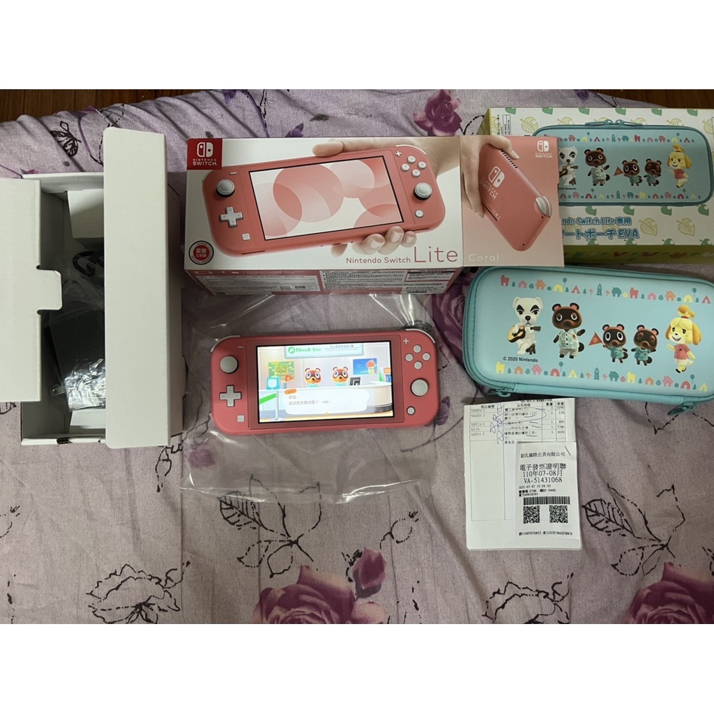 Nintendo Switch Lite 珊瑚紅　(完整盒裝附記憶卡及動物森友會主機包)　2021/7月購入