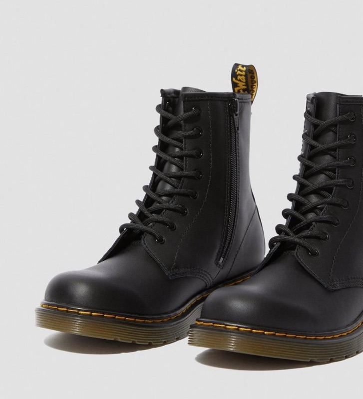 dr martens delaney