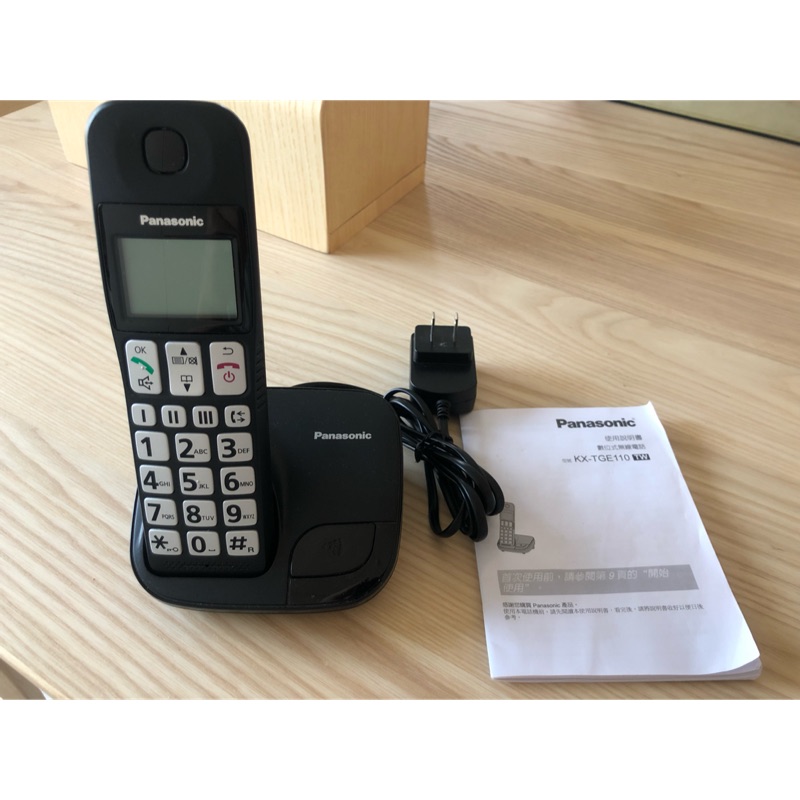國際牌 Panasonic 電話機 無線電話 KX-TGE110 TW DECT 大字體 大按鈕 數位無線電話