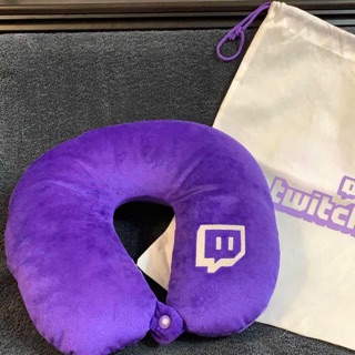【🚚現貨24H】正版Twitch 多功能旅行枕 / 午睡枕 / 護頸枕 / 附收納袋 現貨 直播主最吸睛，鐵粉專屬禮品